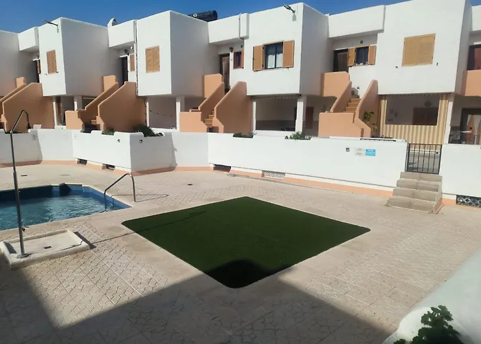 Piscina, Wifi, Patio Con Vistas